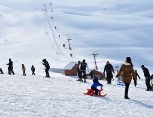 Huzurun sağlandığı Hakkari artık festivallerle anılıyor