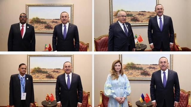Bakan Çavuşoğlu, Katar’da ikili görüşmeler gerçekleştirdi
