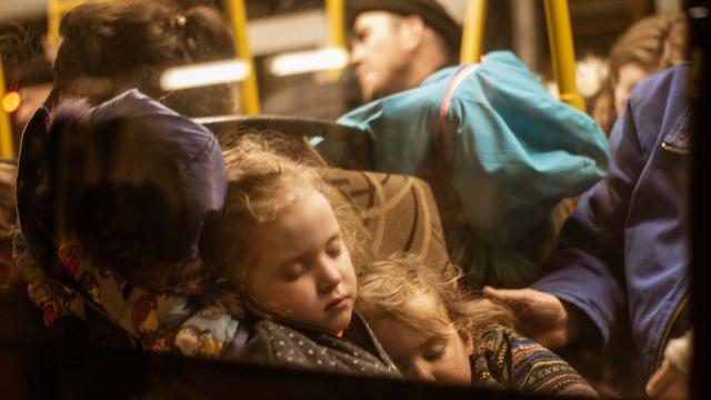 Ukrayna: Pazar günü insani koridorlardan 2 bin 694 sivil tahliye edildi