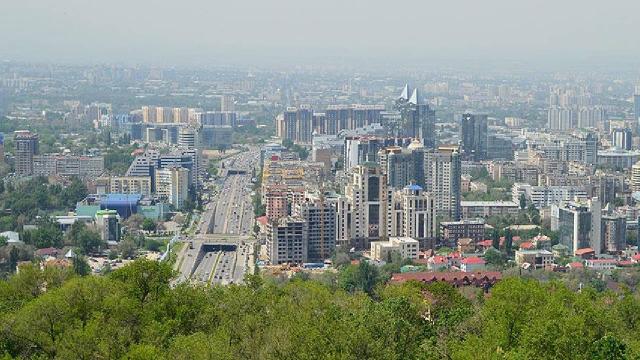 Kazakistan anayasada değişiklik için referanduma gidecek