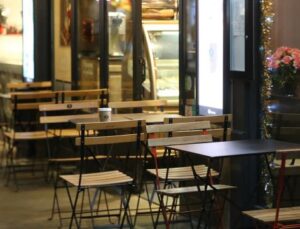 İngiltere’de restoran ve kafe menülerinde kalori bilgisi yer alacak