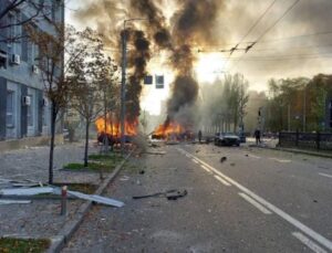 Ukrayna Genelkurmay Başkanı: Rusya bu sabah 75 roket fırlattı